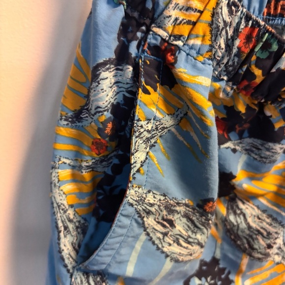 Patagonia Blue and Yellow Athletic Shorts Lightweight Elastic Waist - Picture 2 of 5